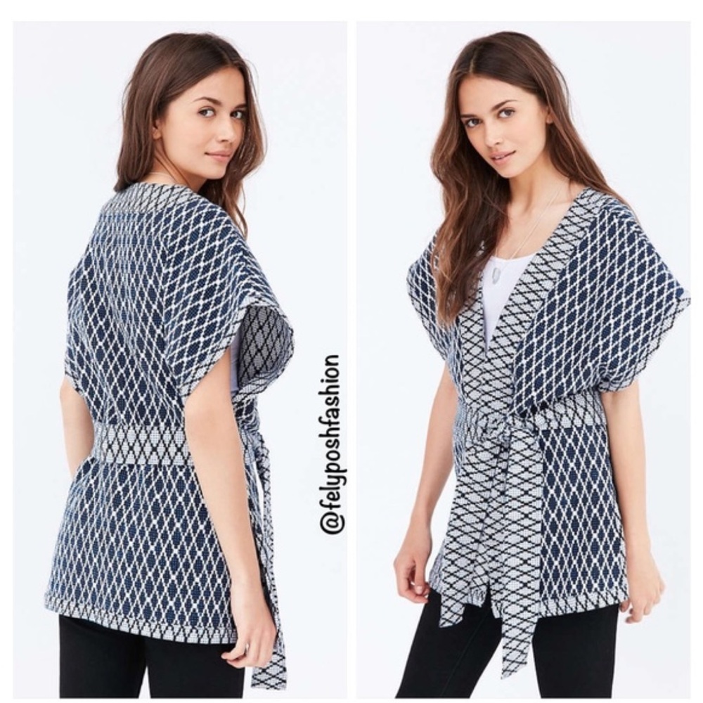 Ecote Urban Outfitters Blue and White Quilted Kimono One Size Fits All Statement